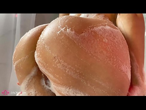 ❤️ Brunetė masturbuoja putytę su vibratoriumi iki intensyvaus orgazmo duše ❤️❌ Rusų porno prie lt.sexonfire.ru ❌❤